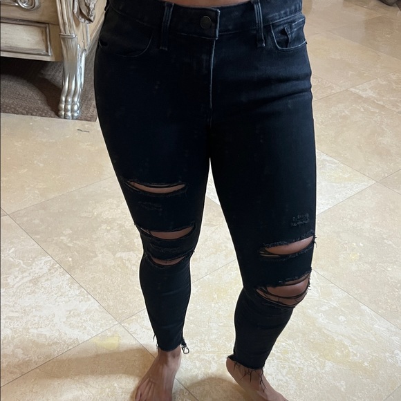 💕Abercrombie & Fitch Women’s Black Distressed Jeans💕 - Picture 3 of 4